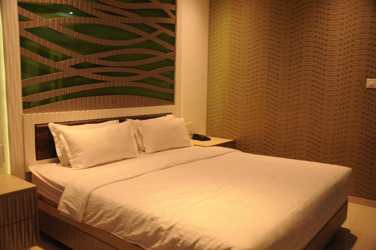 Hotel City Heart Shirdi Room photo