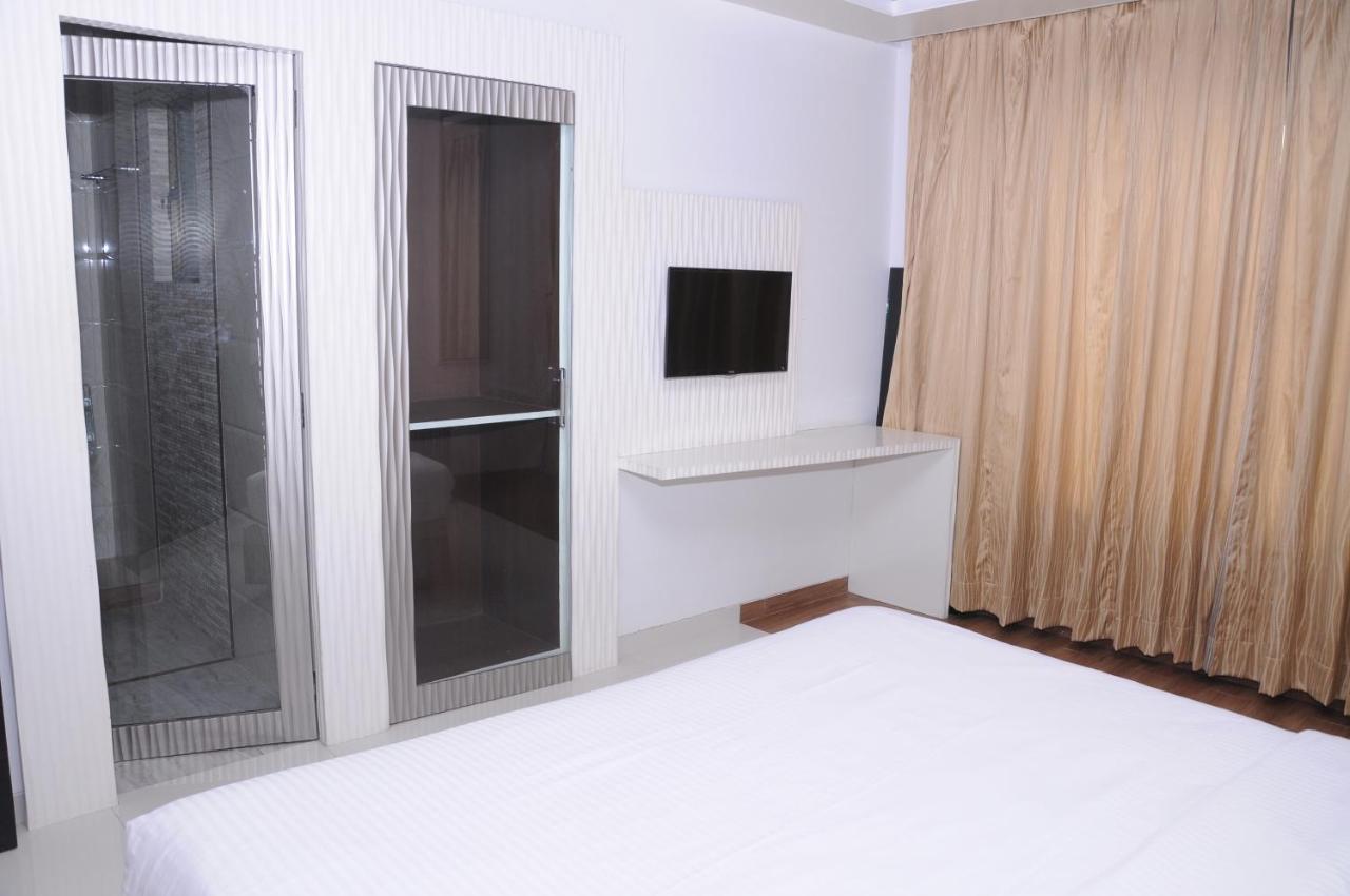 Hotel City Heart Shirdi Room photo
