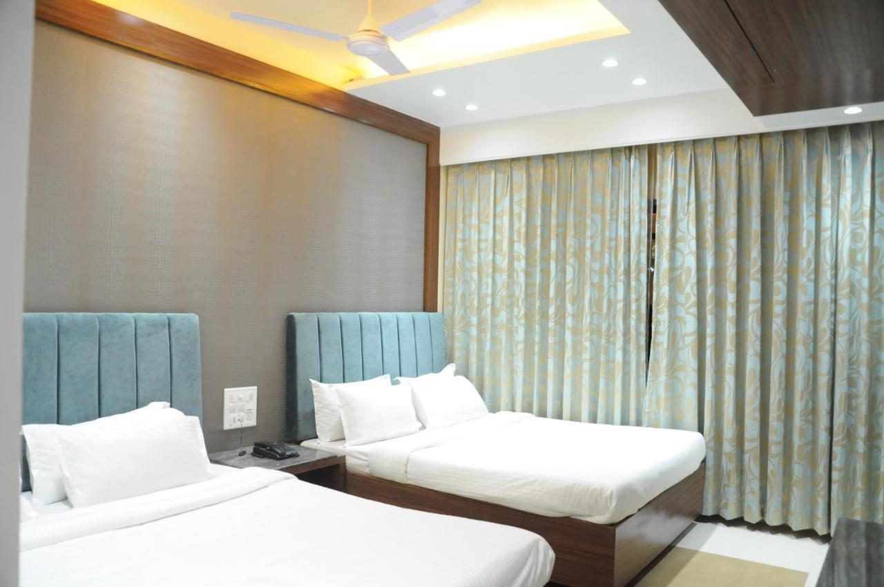 Hotel City Heart Shirdi Room photo
