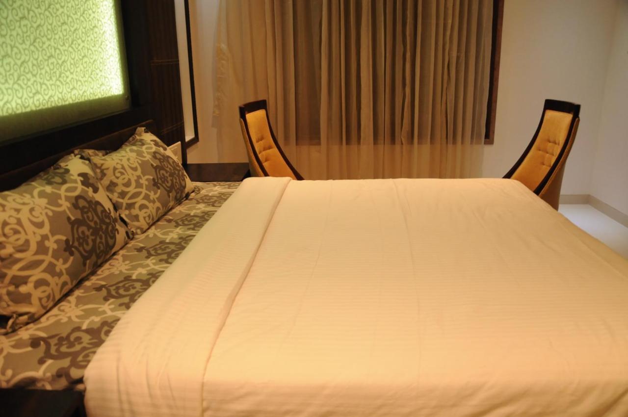 Hotel City Heart Shirdi Room photo