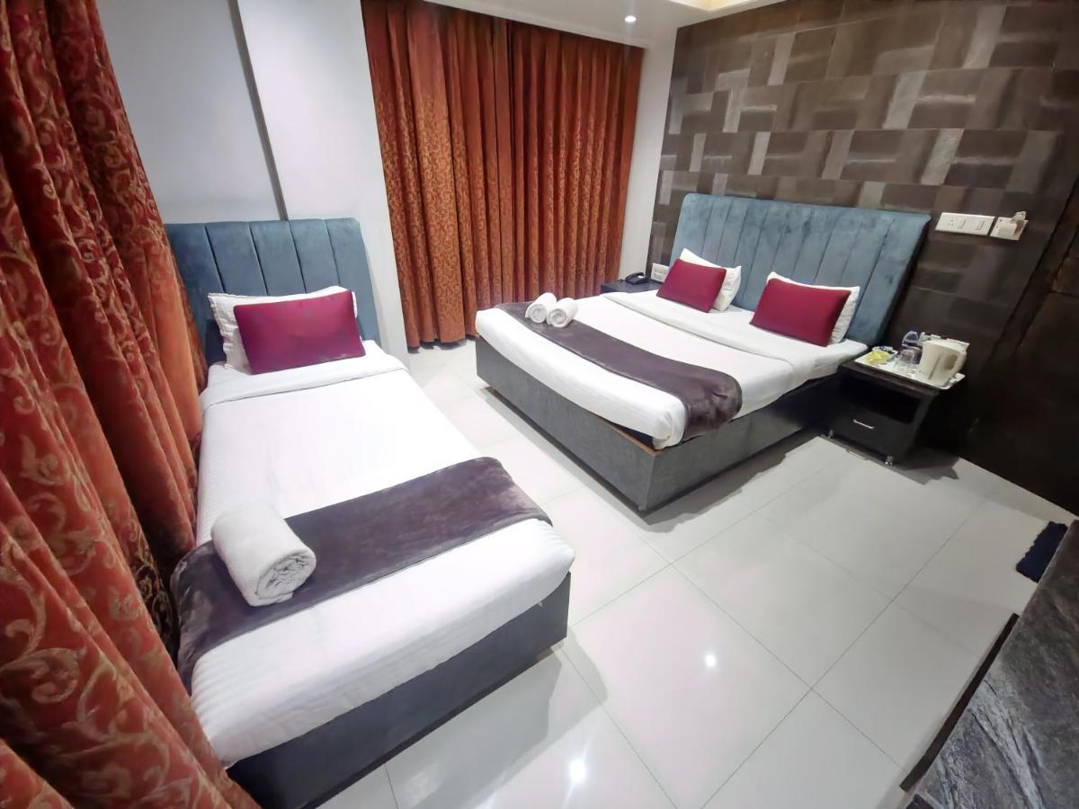 Hotel City Heart Shirdi Exterior photo