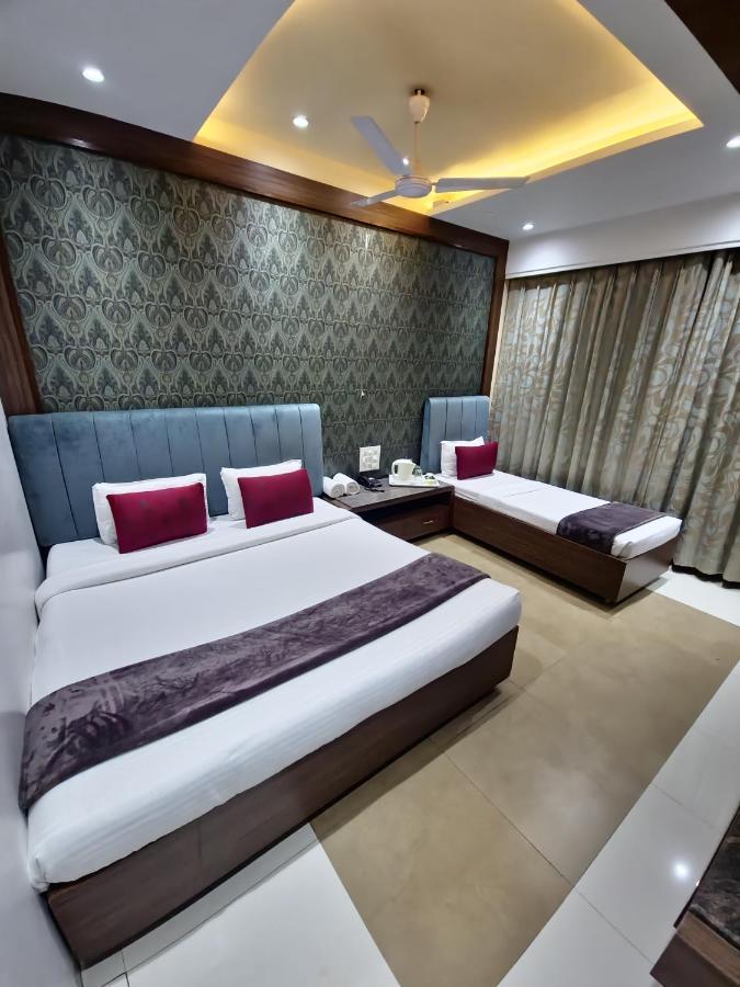 Hotel City Heart Shirdi Exterior photo