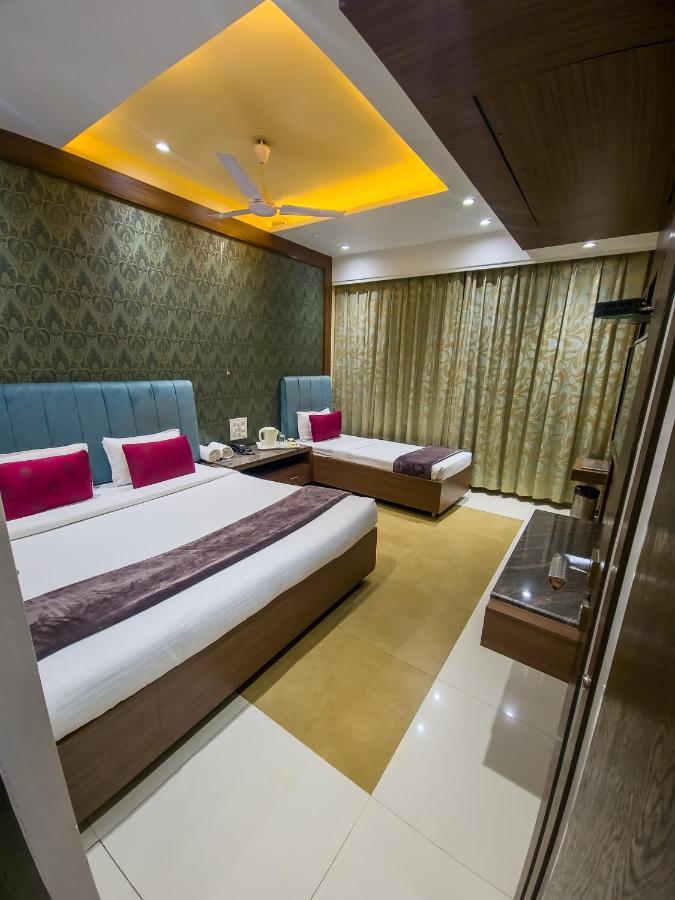 Hotel City Heart Shirdi Exterior photo