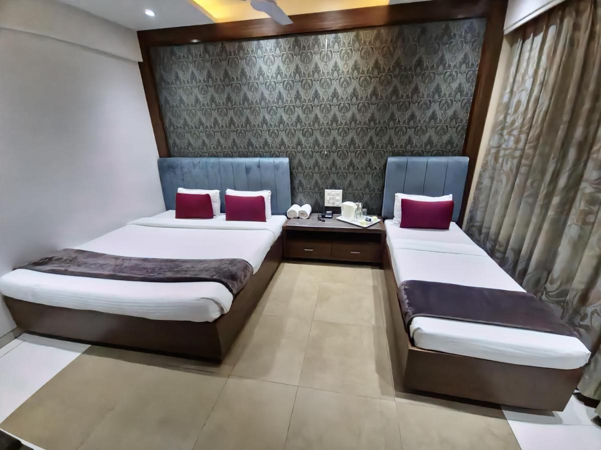 Hotel City Heart Shirdi Exterior photo