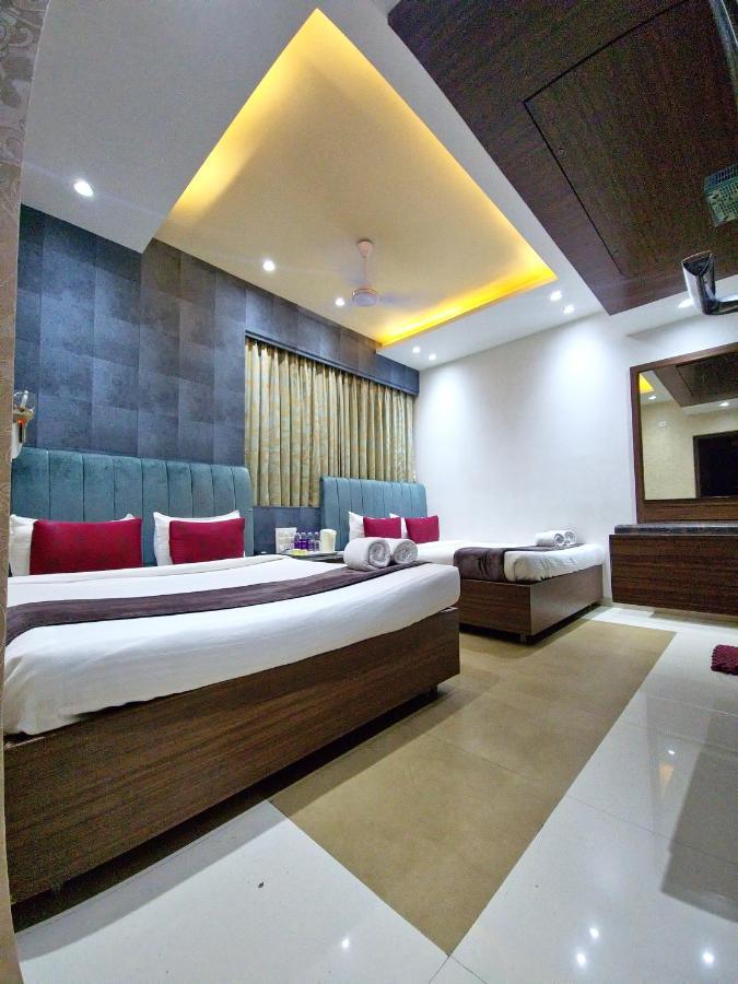 Hotel City Heart Shirdi Exterior photo