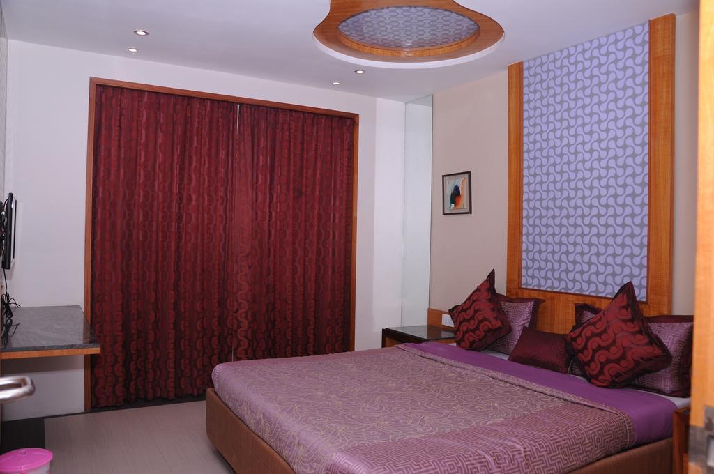 Hotel City Heart Shirdi Exterior photo