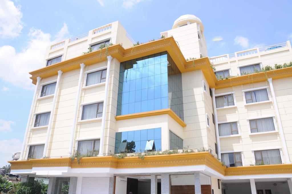 Hotel City Heart Shirdi Exterior photo