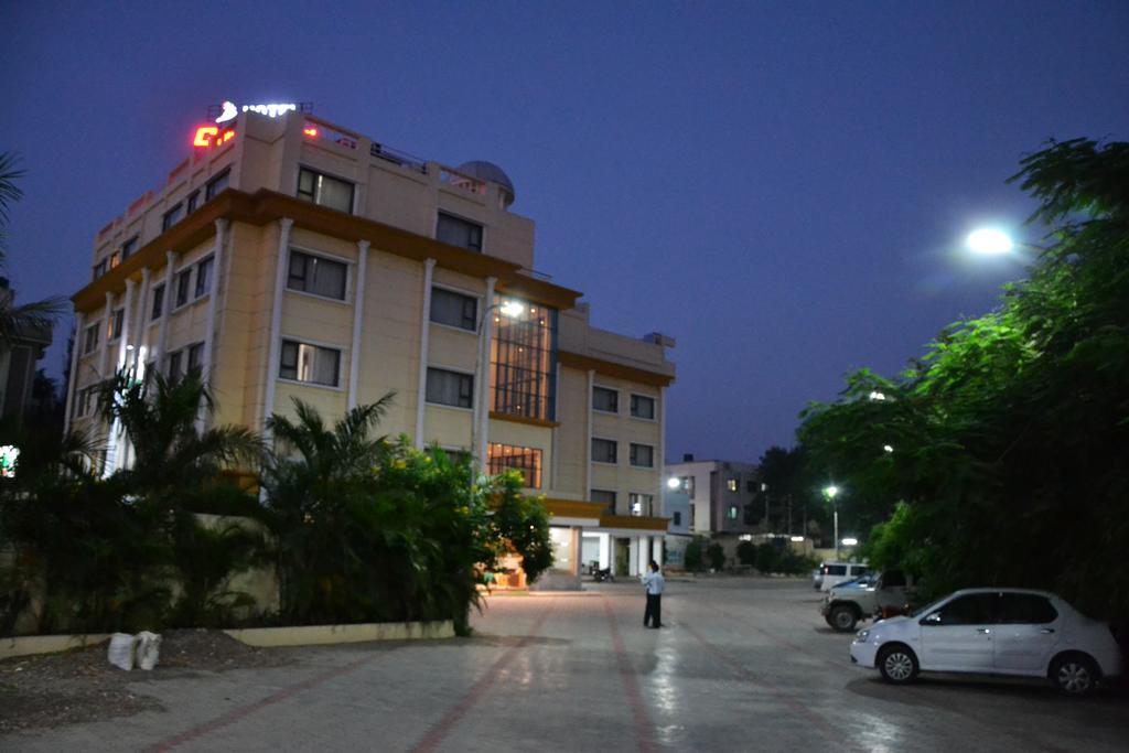 Hotel City Heart Shirdi Exterior photo