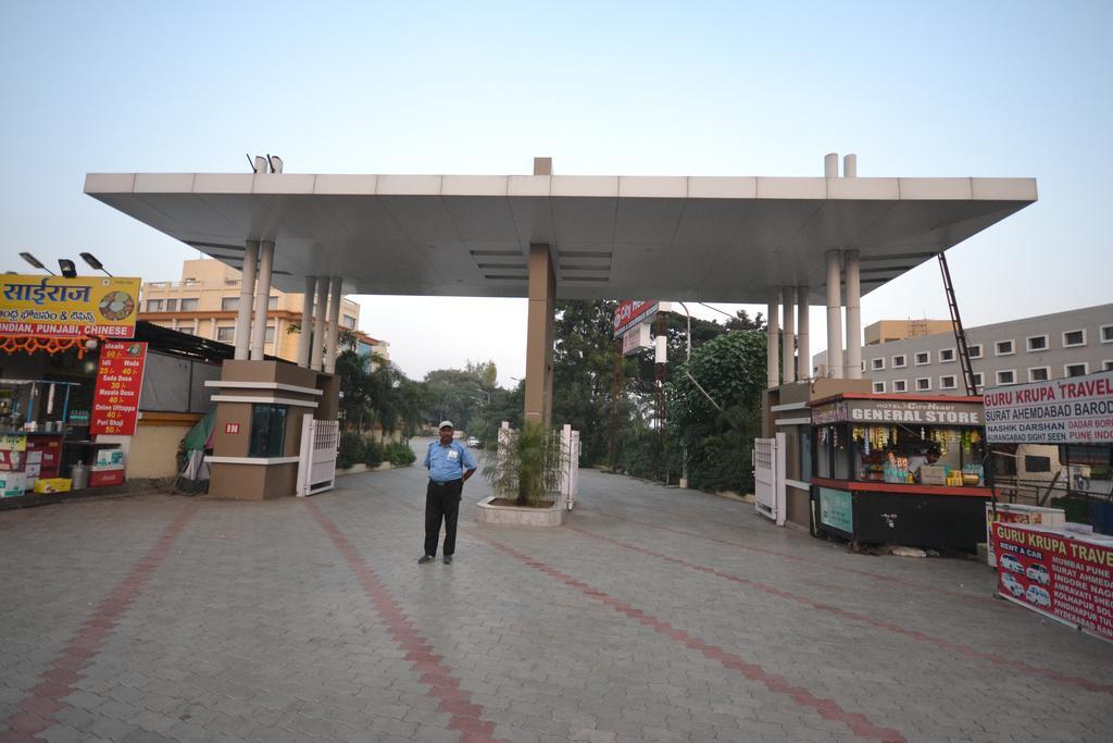 Hotel City Heart Shirdi Exterior photo