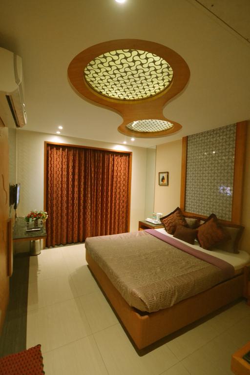 Hotel City Heart Shirdi Exterior photo